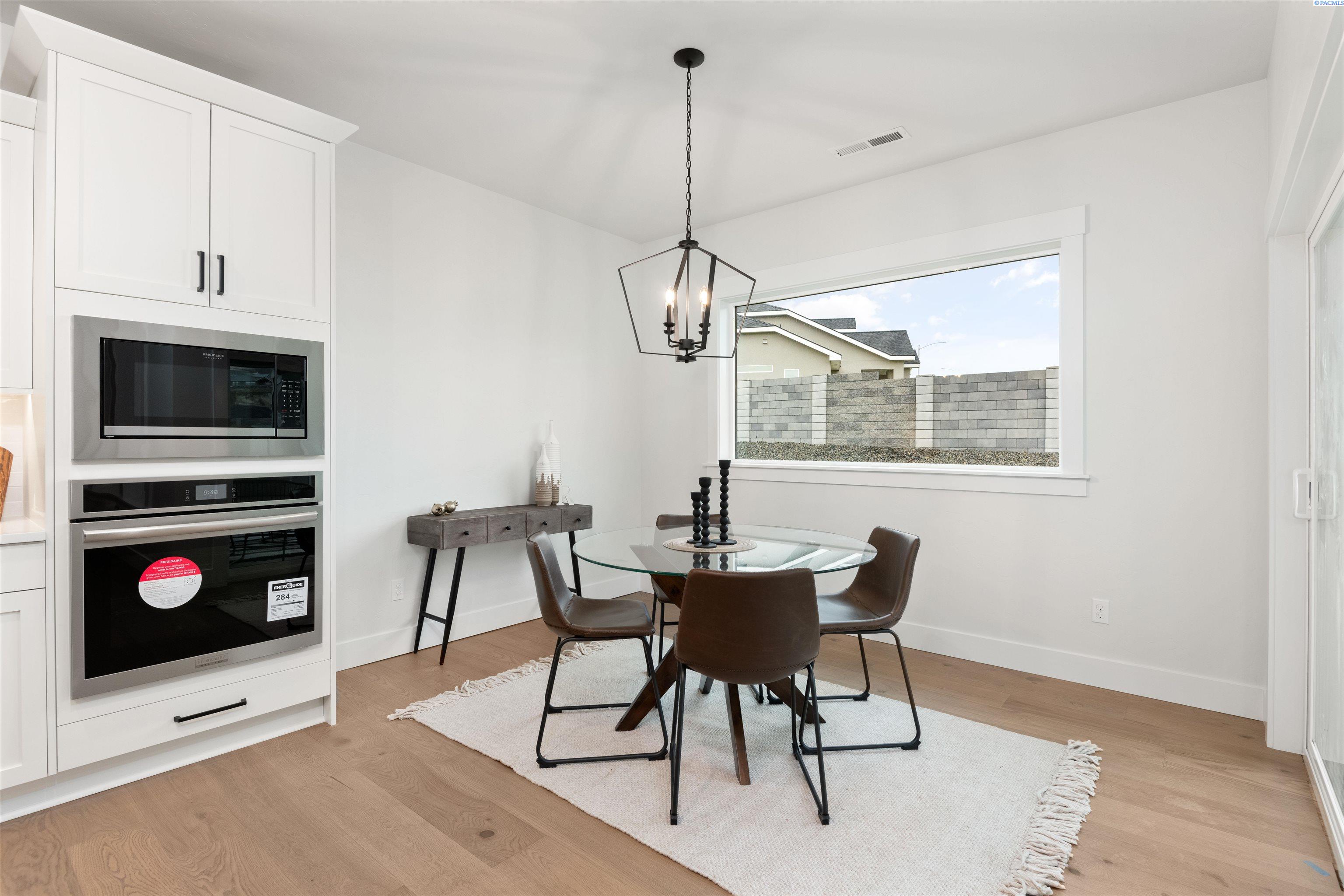 2437 Maggio Loop Unit: Lot56