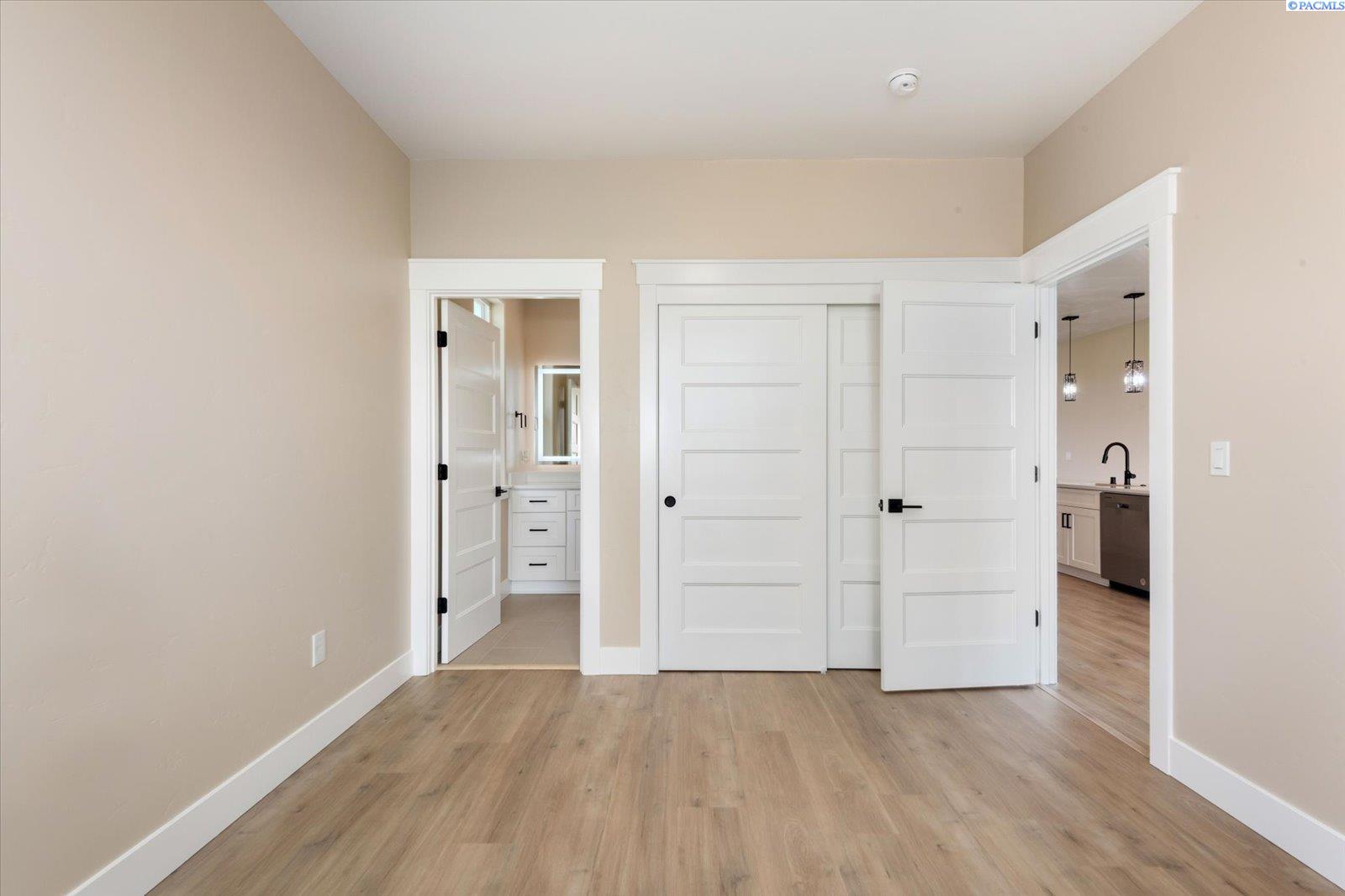 2347 Upriver