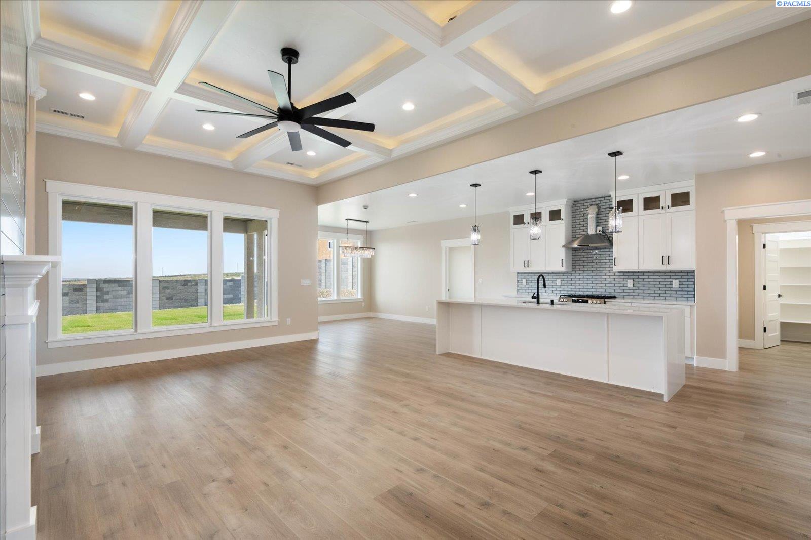 2347 Upriver