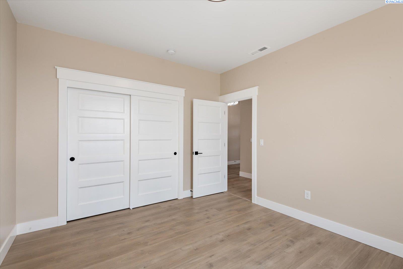 2347 Upriver