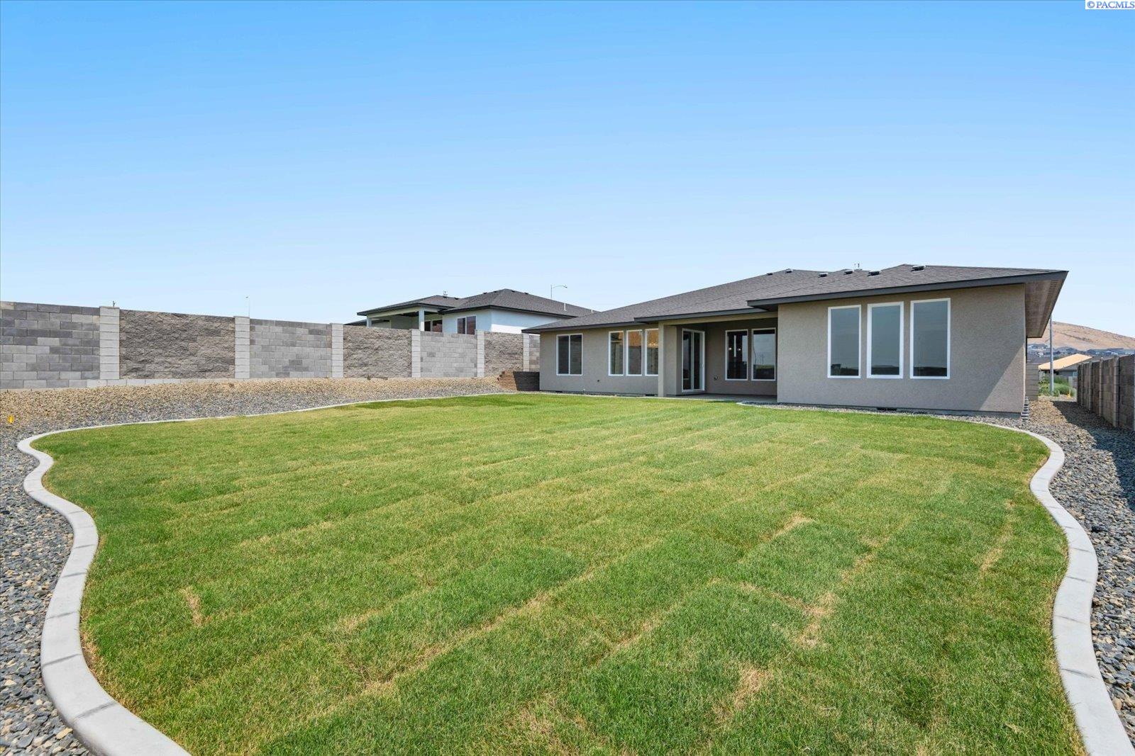 2347 Upriver