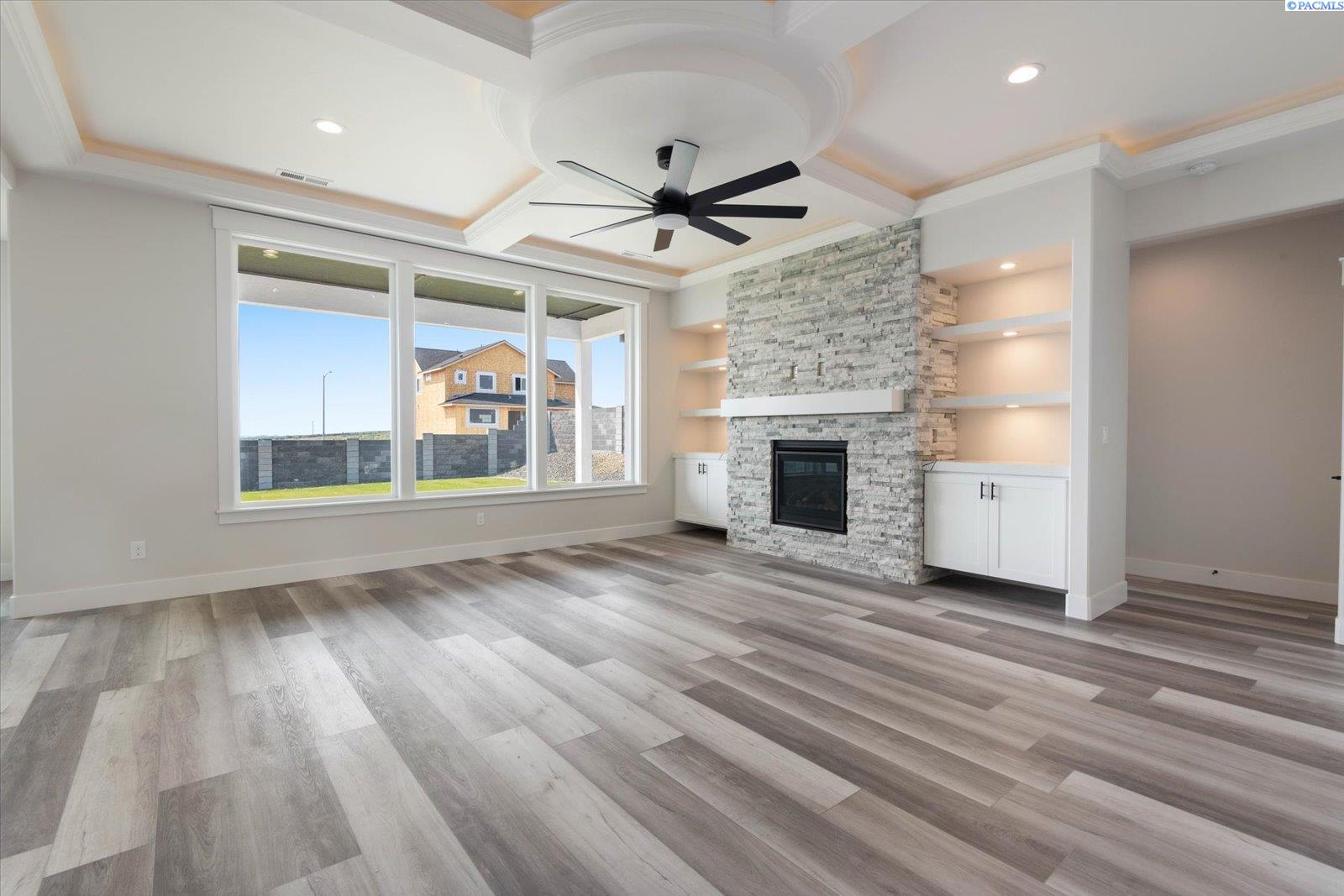 2339 Upriver