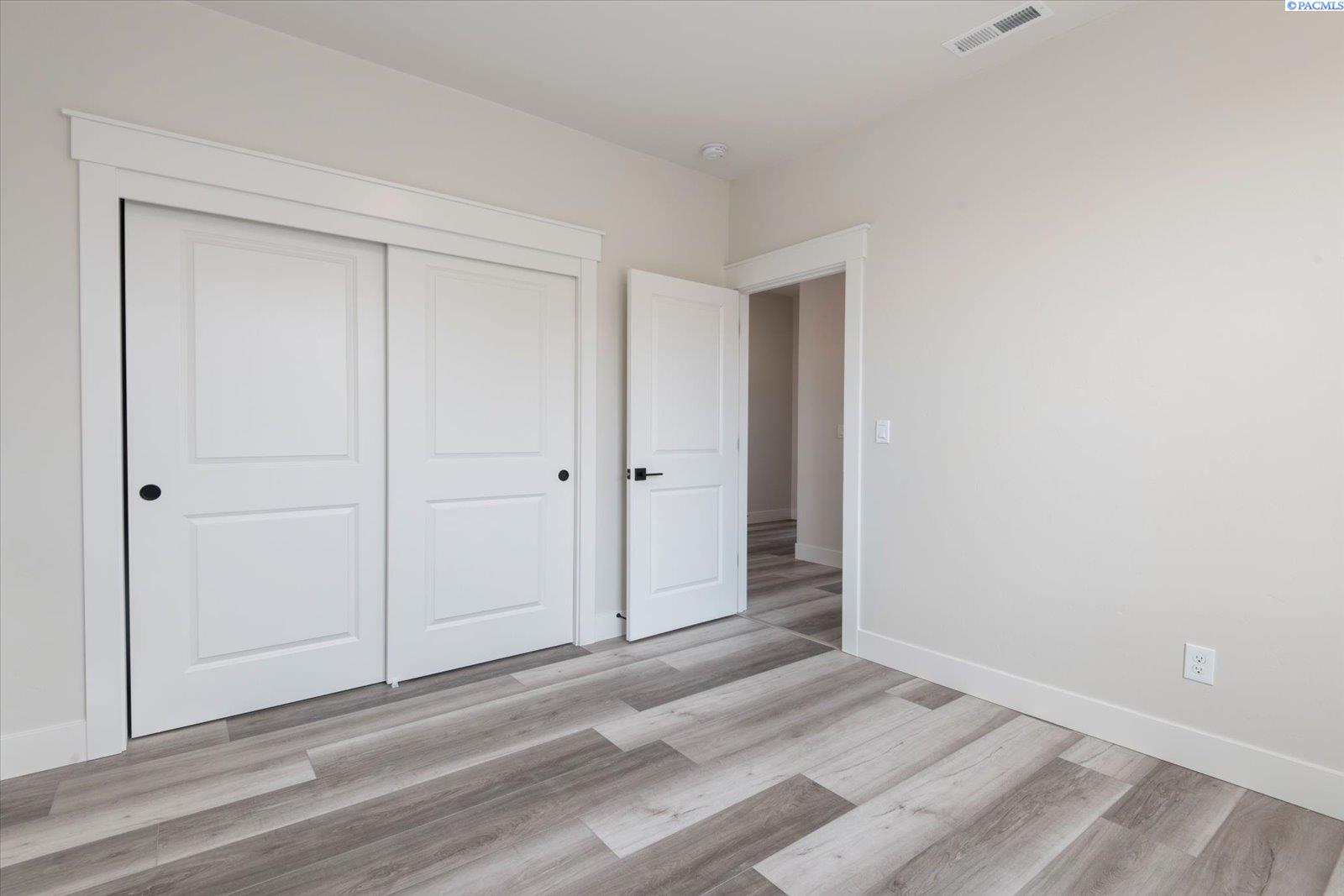 2339 Upriver