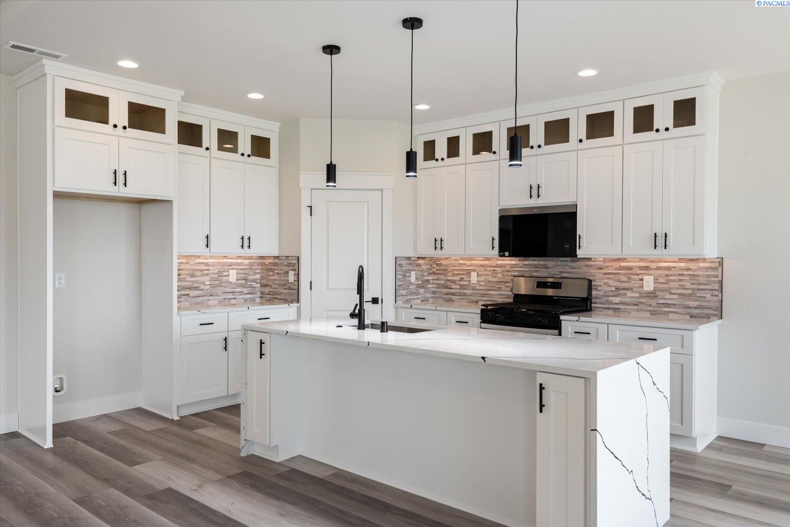 2339 Upriver