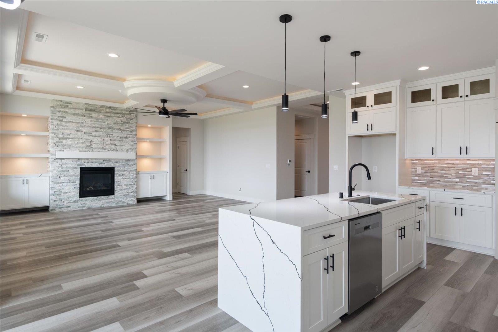 2339 Upriver