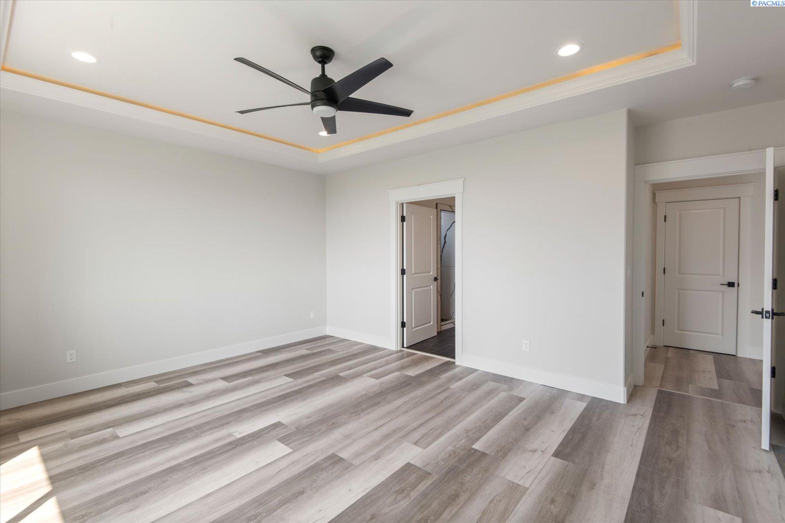 2339 Upriver