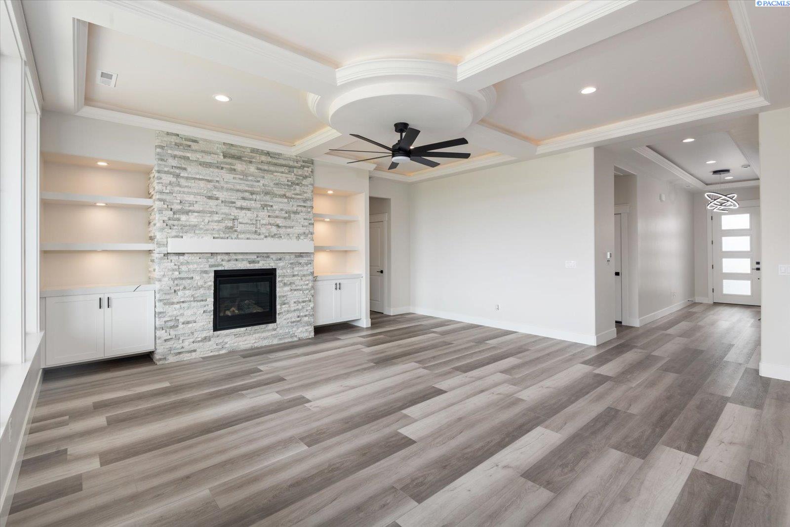 2339 Upriver