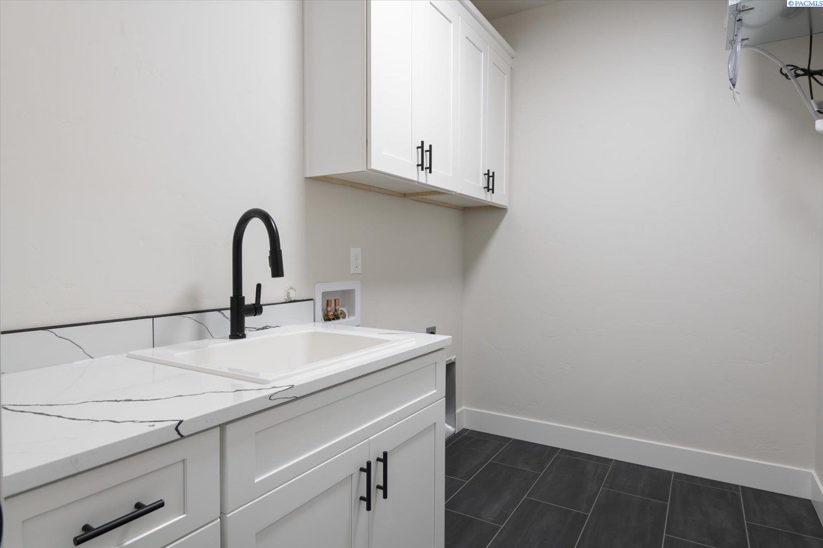 2339 Upriver