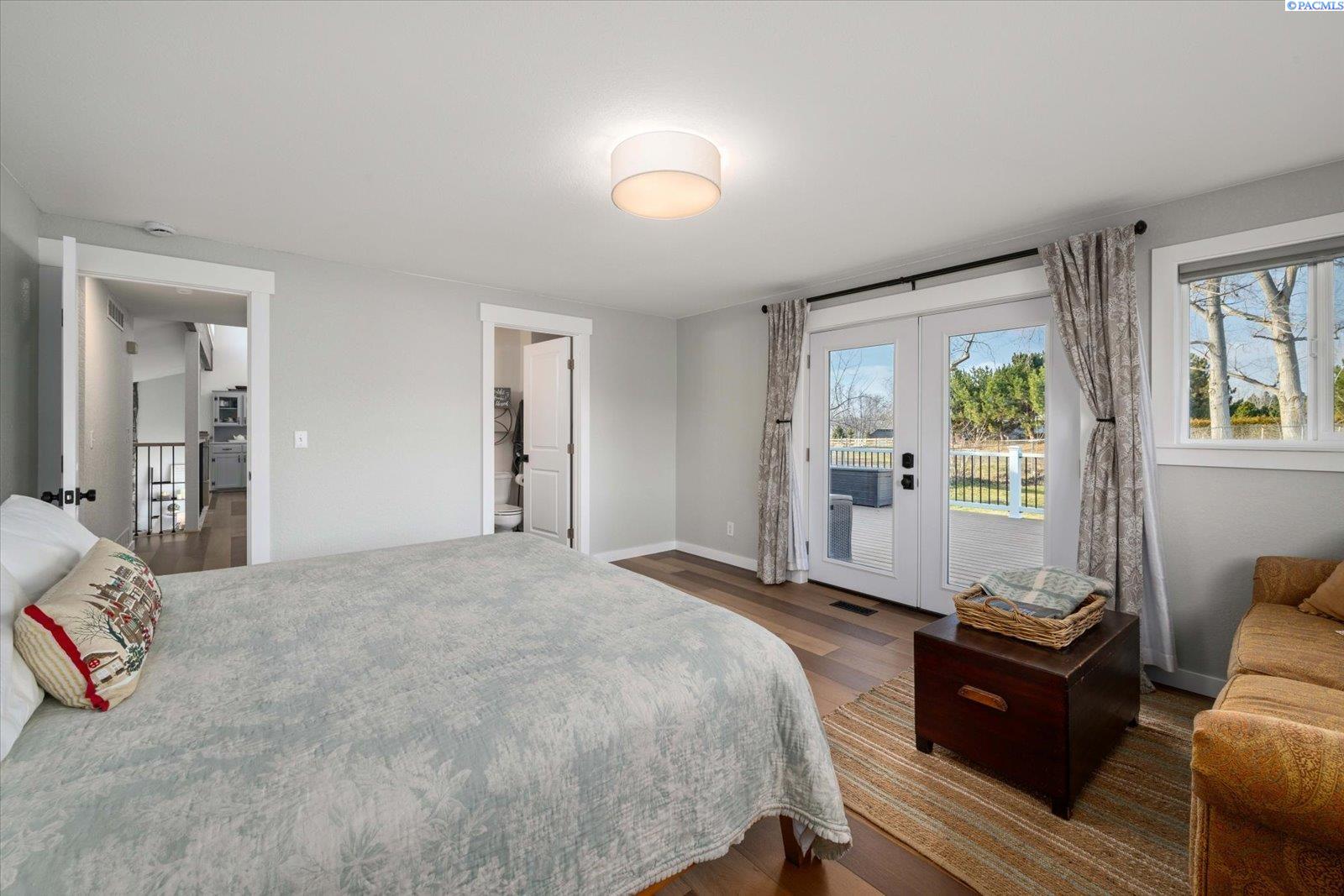 101504 E Clover
