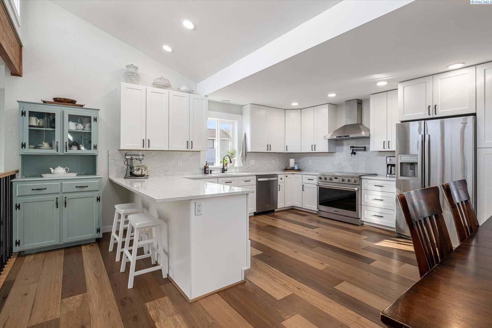 101504 E Clover