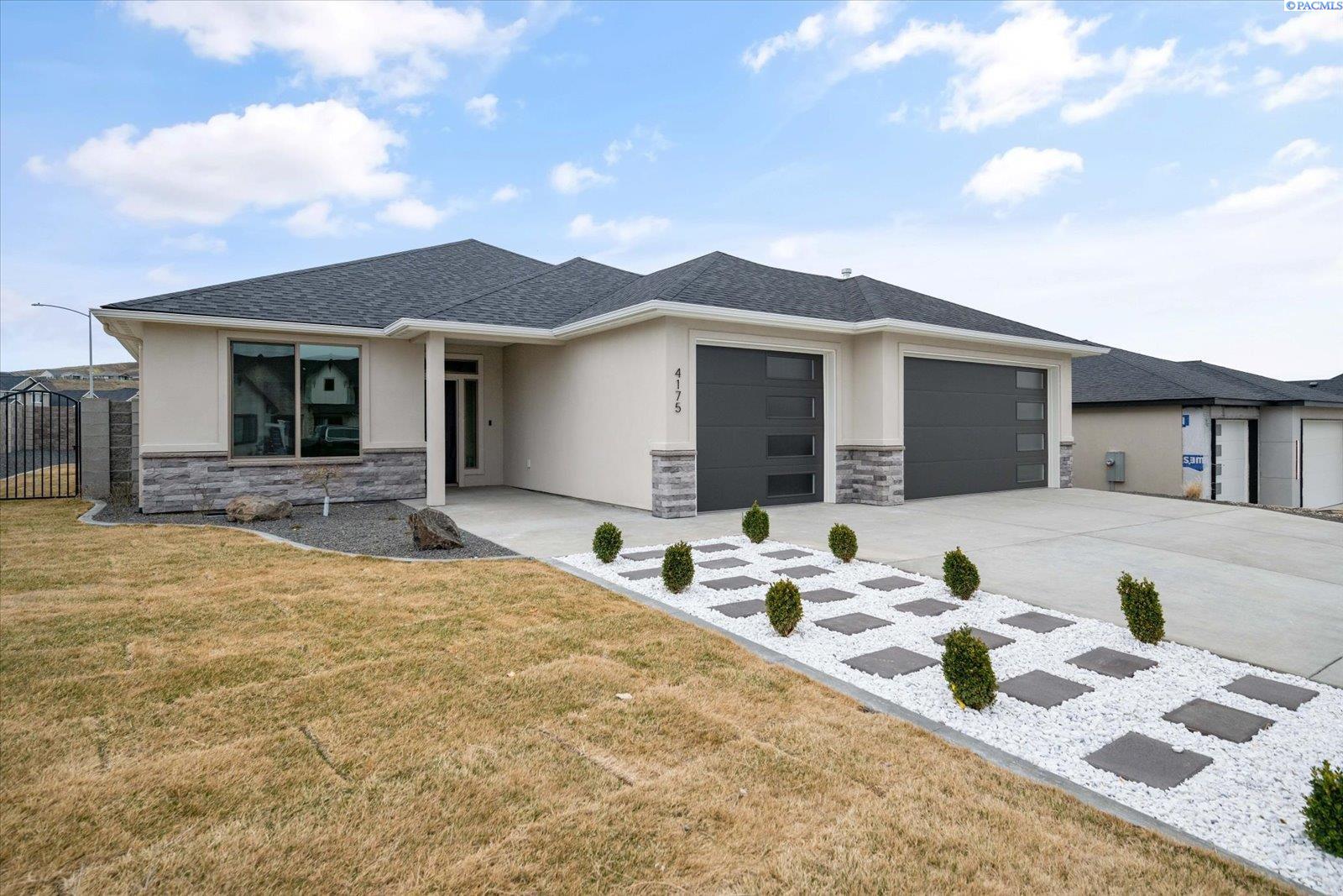 4175 Clover