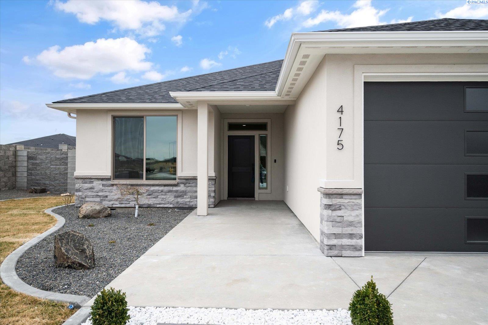 4175 Clover