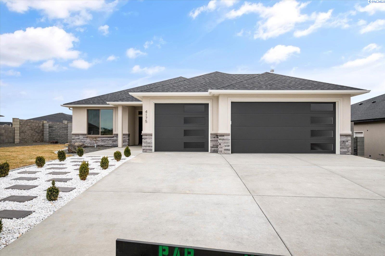 4175 Clover