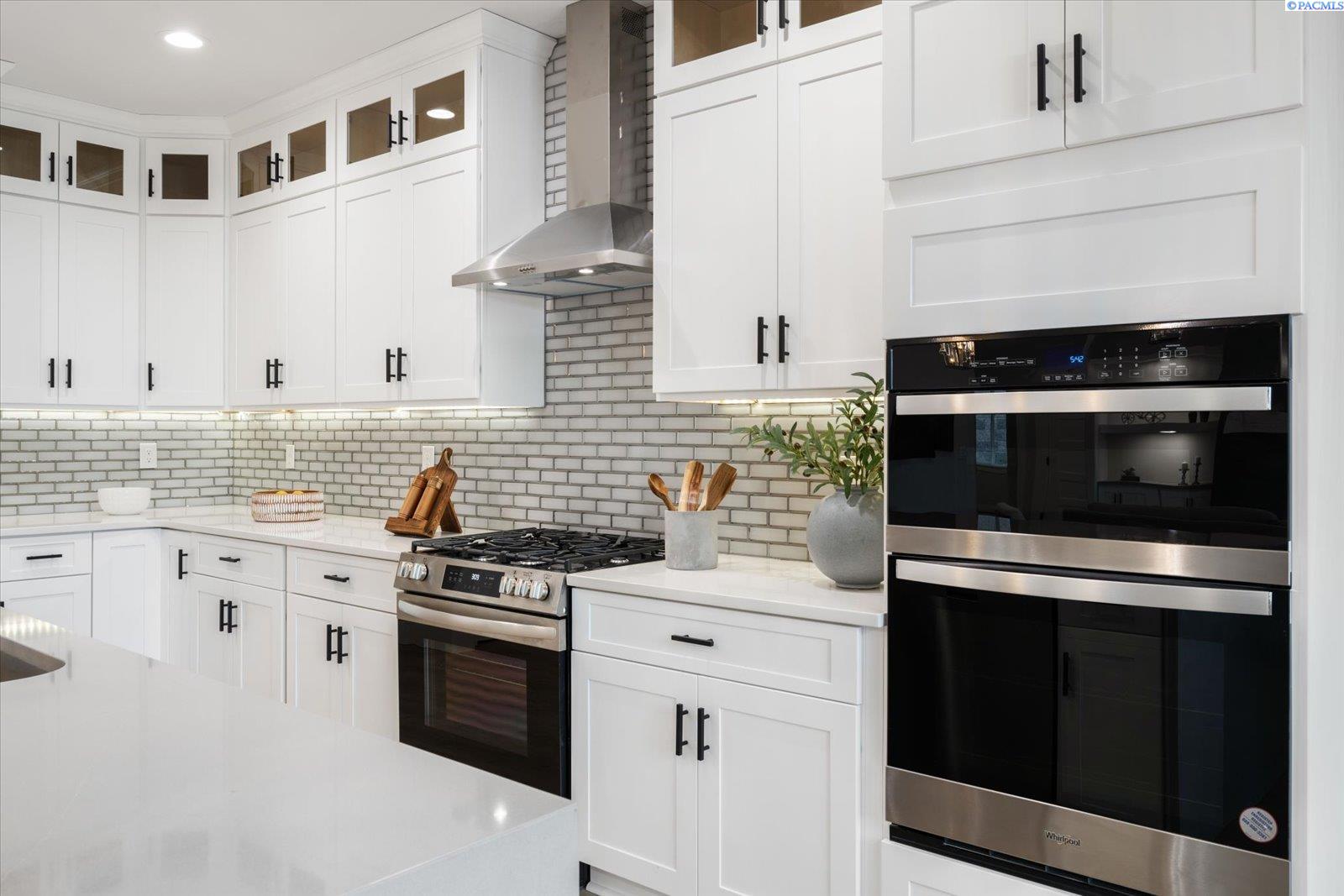 2355 Upriver