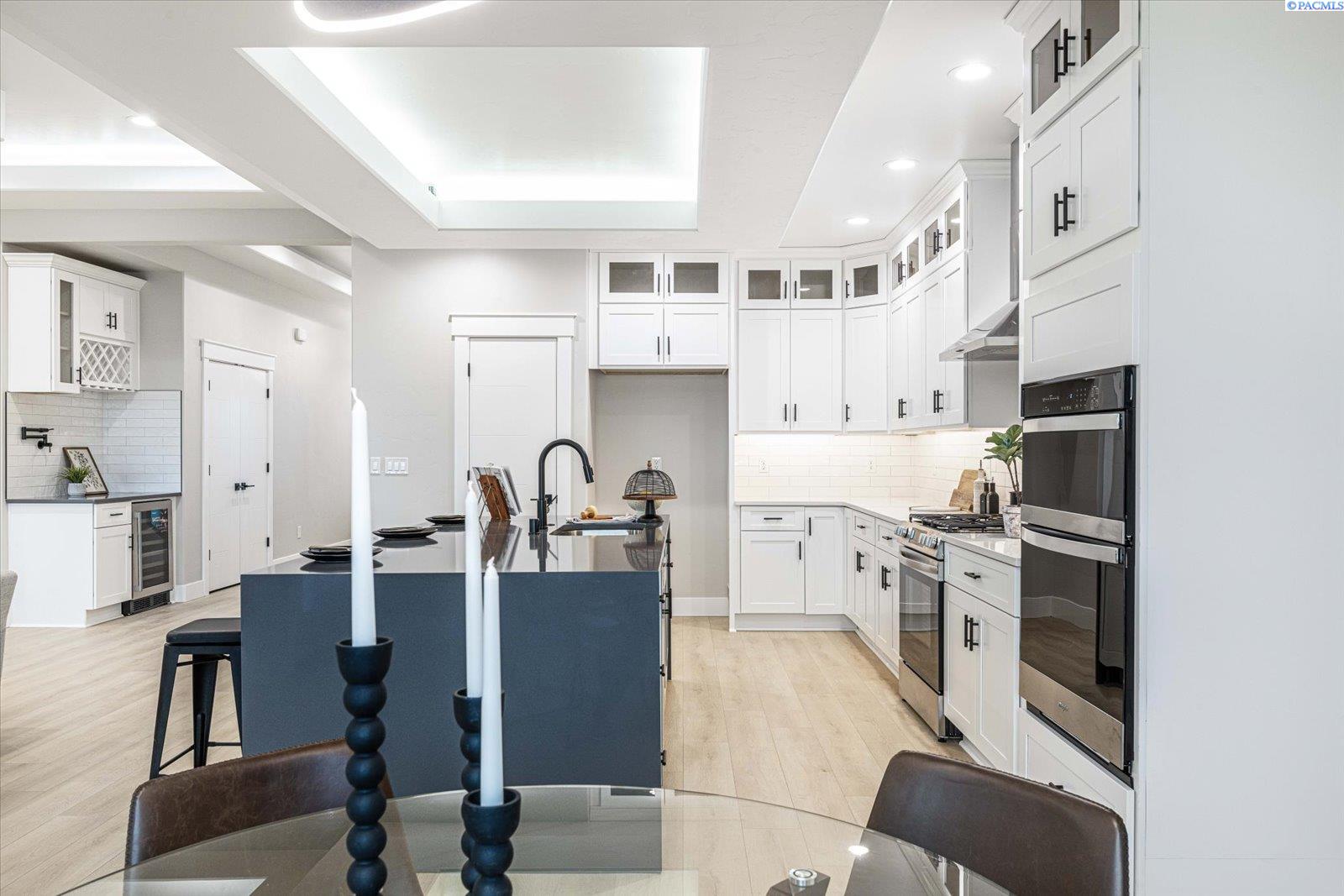 2369 Waterhill