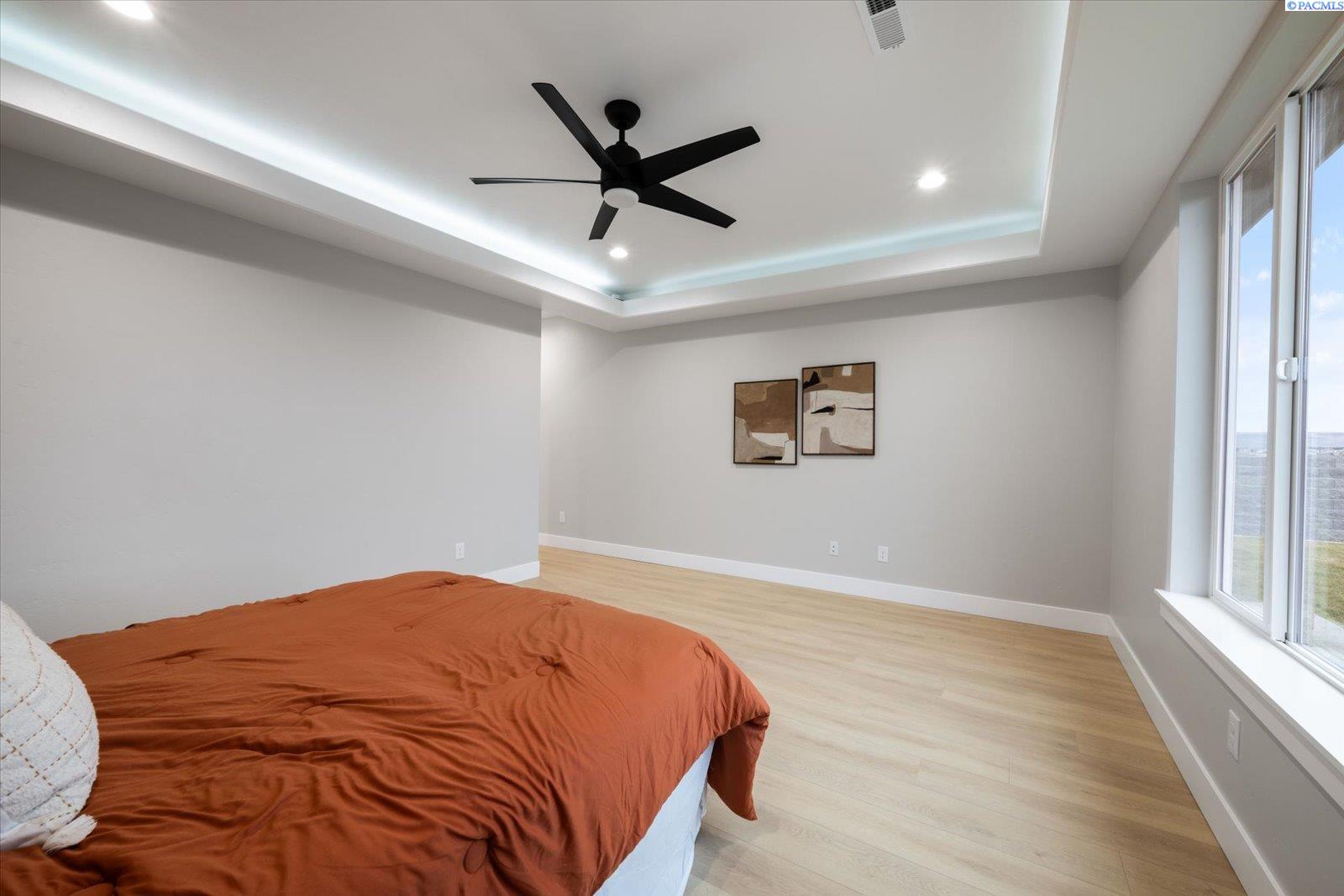 2369 Waterhill