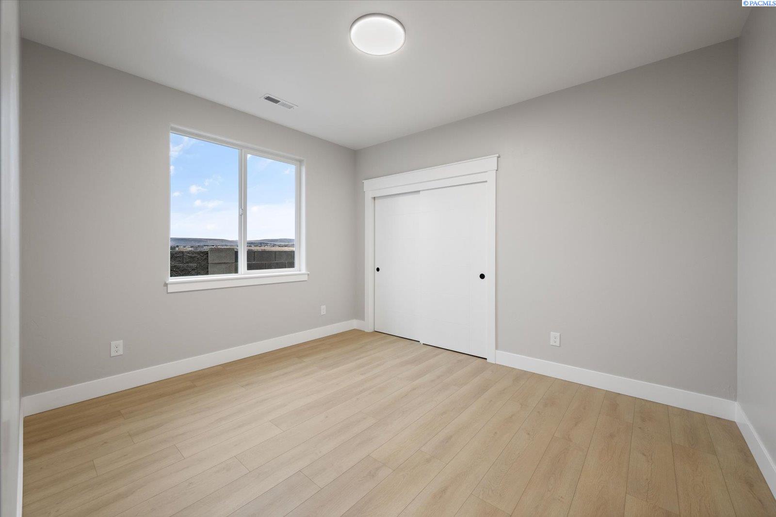 2369 Waterhill