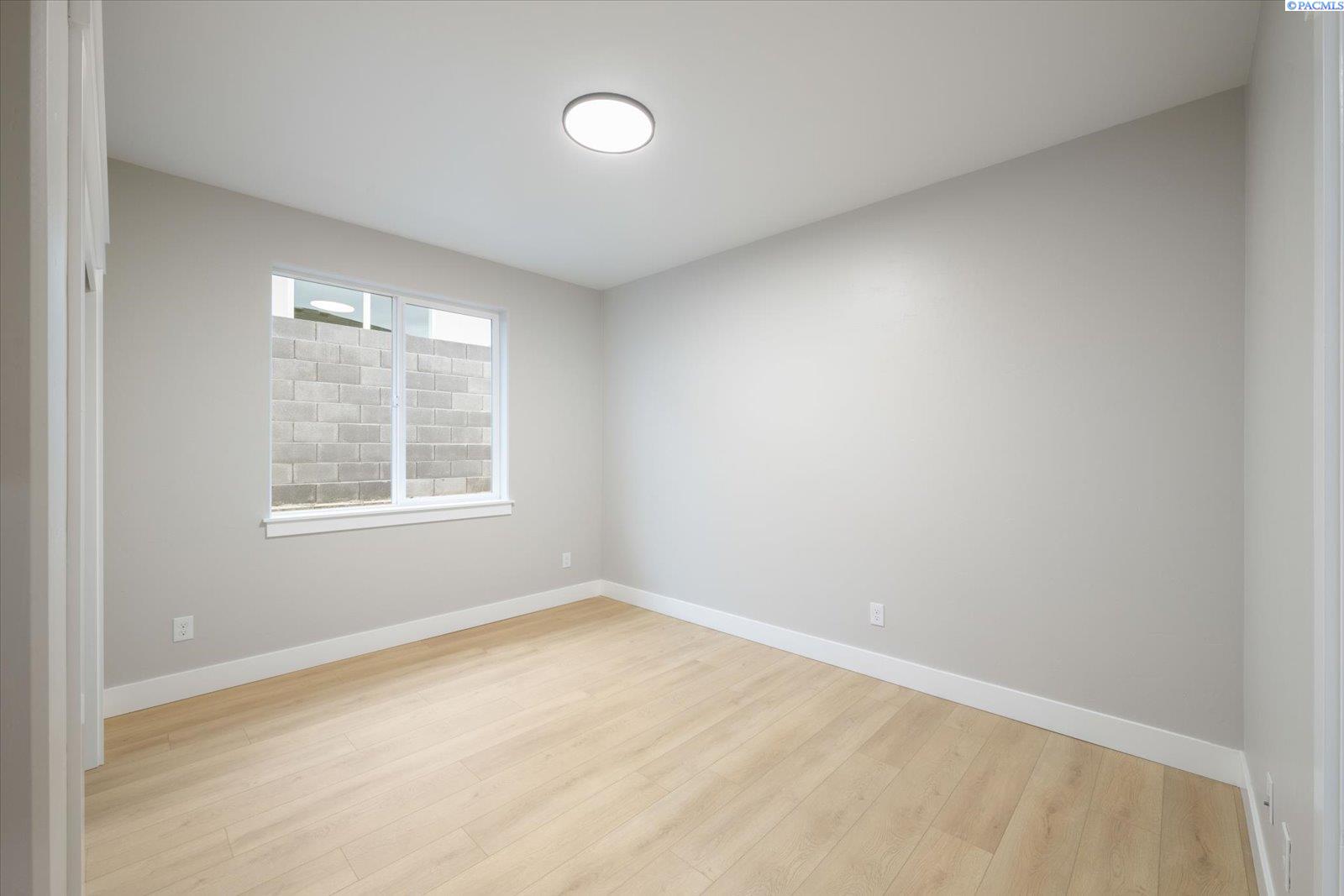 2369 Waterhill