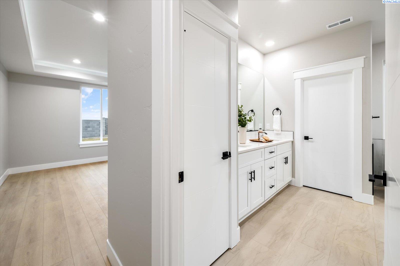 2369 Waterhill