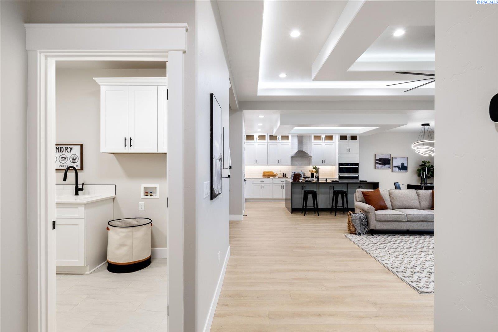 2369 Waterhill