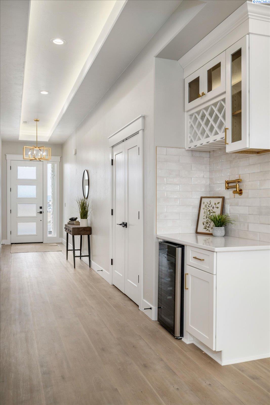 2380 Upriver