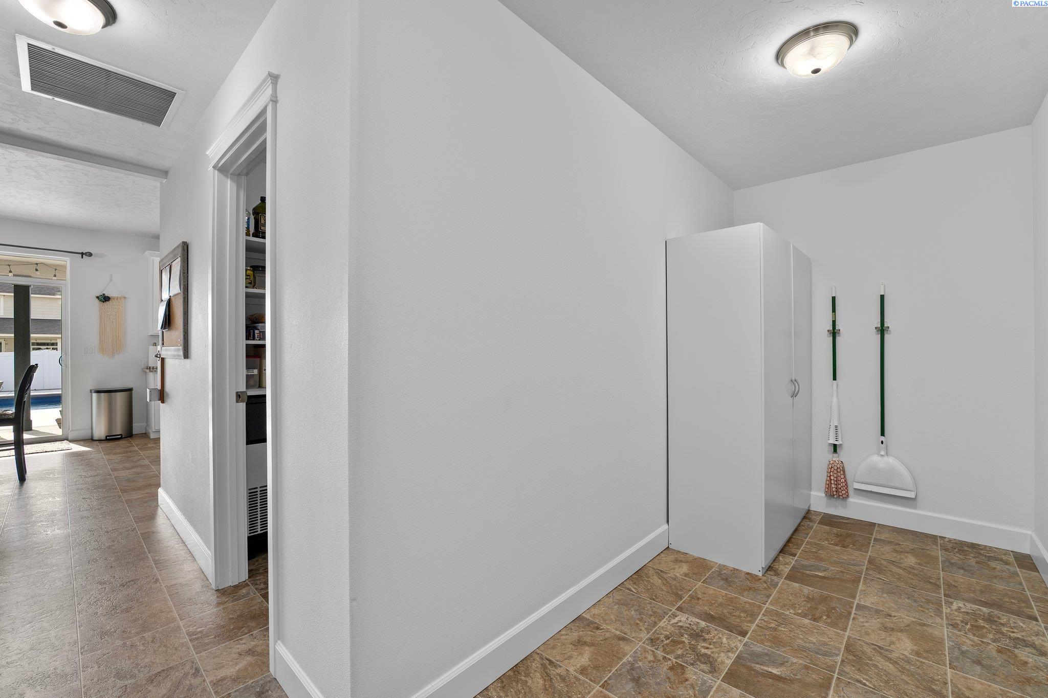 3059 Sugarplumb Ave