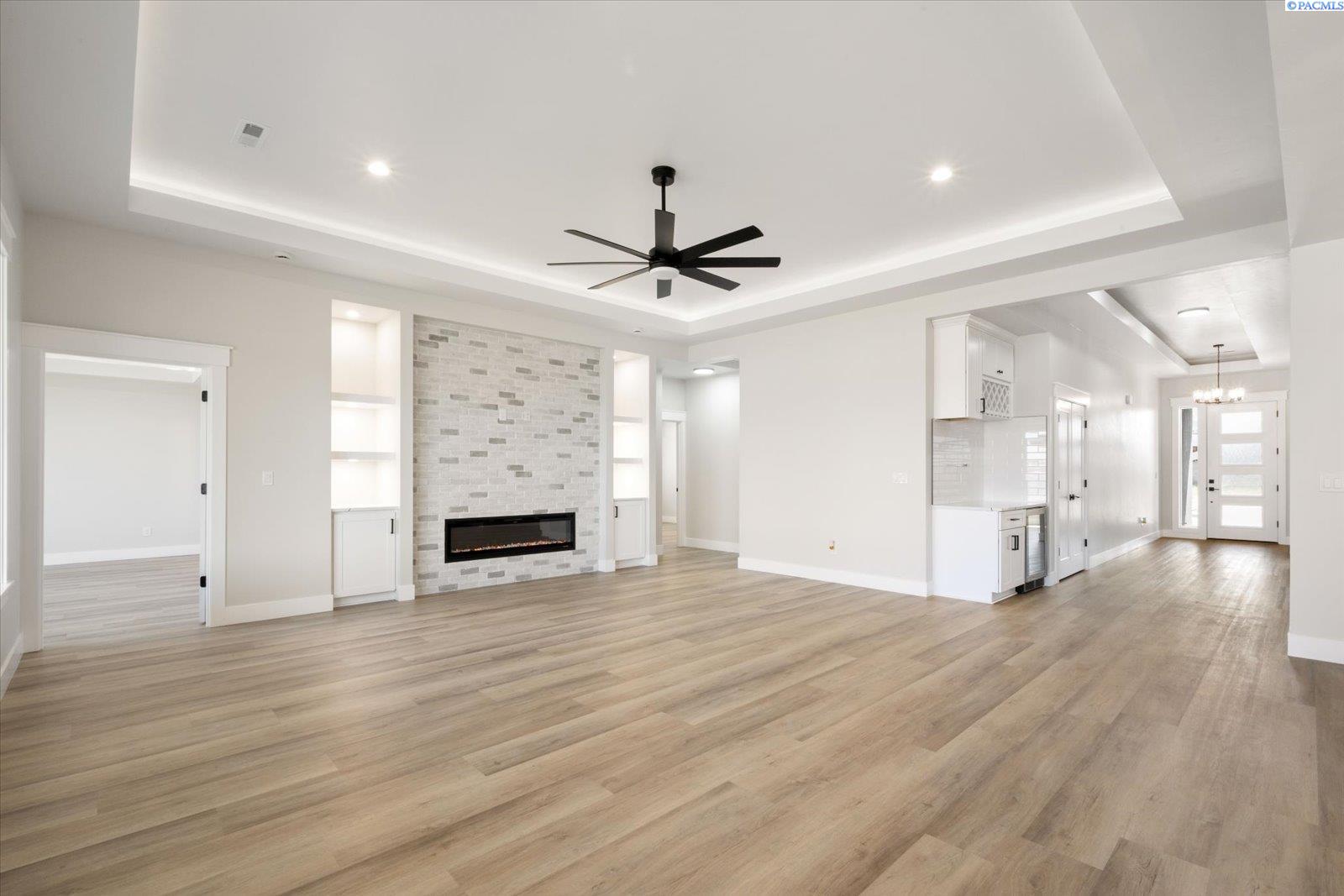 2363 Upriver