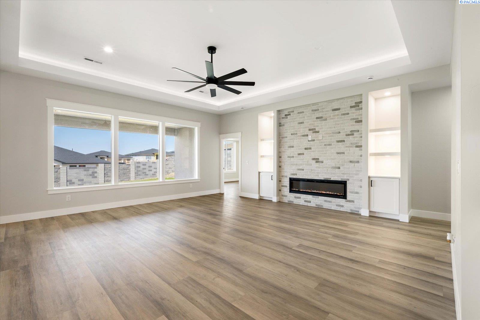 2363 Upriver