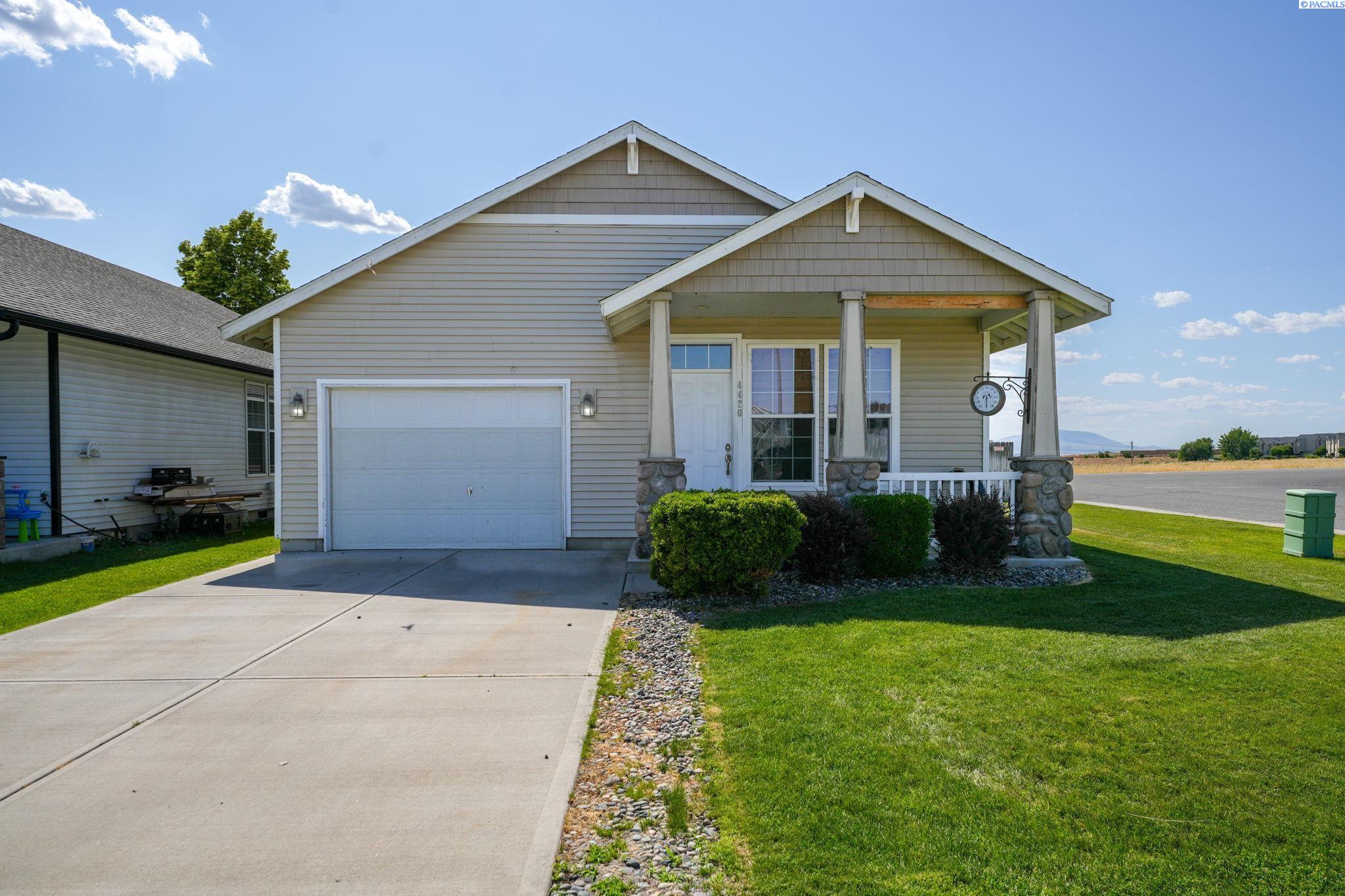 4420 N Appaloosa Ct.