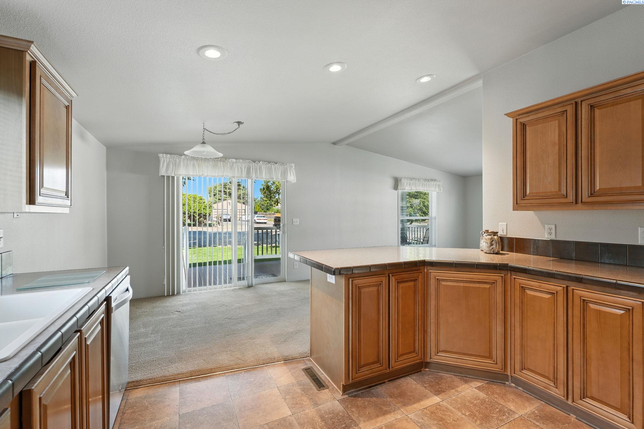 1809 Huntington