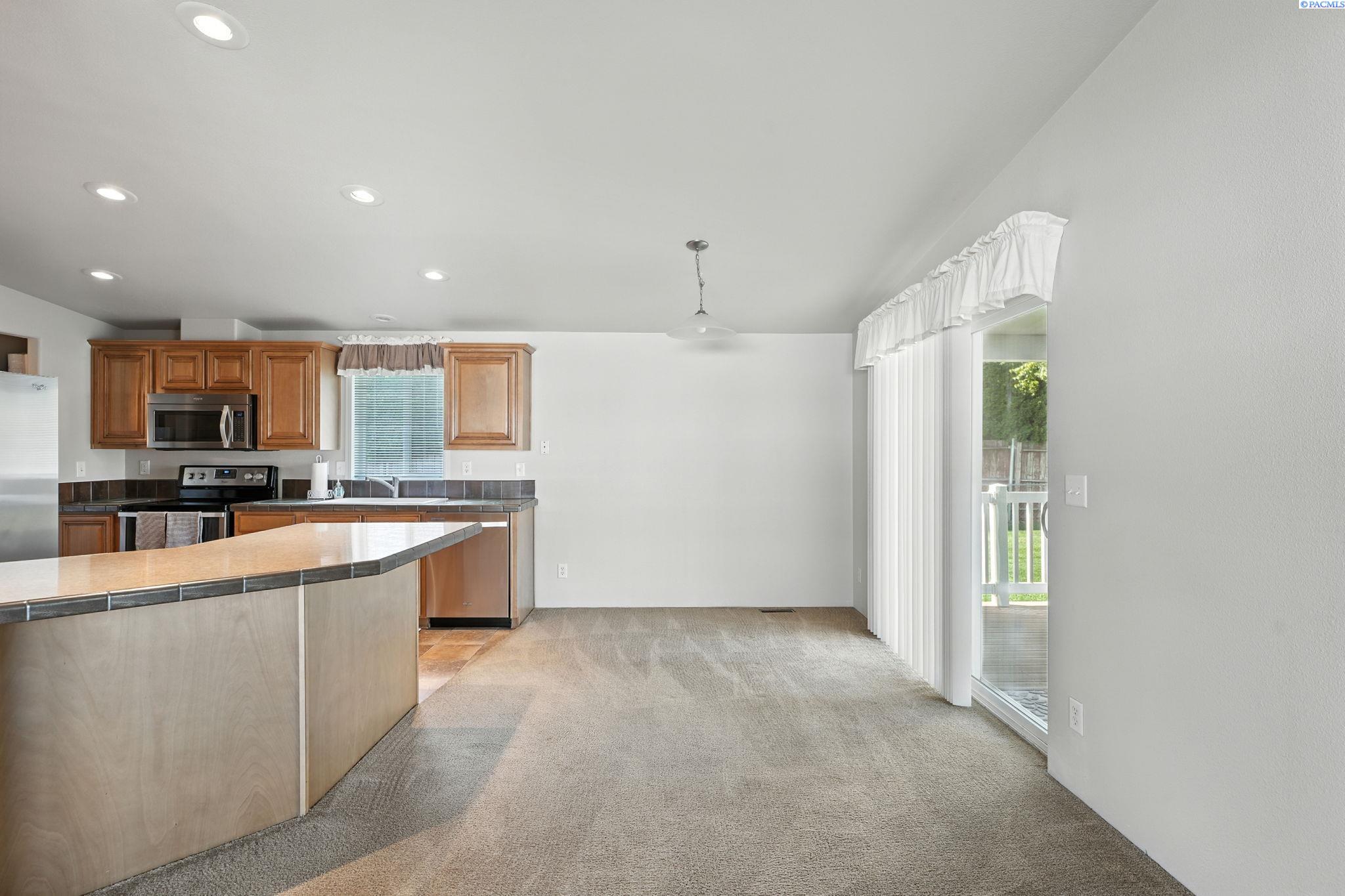 1809 Huntington