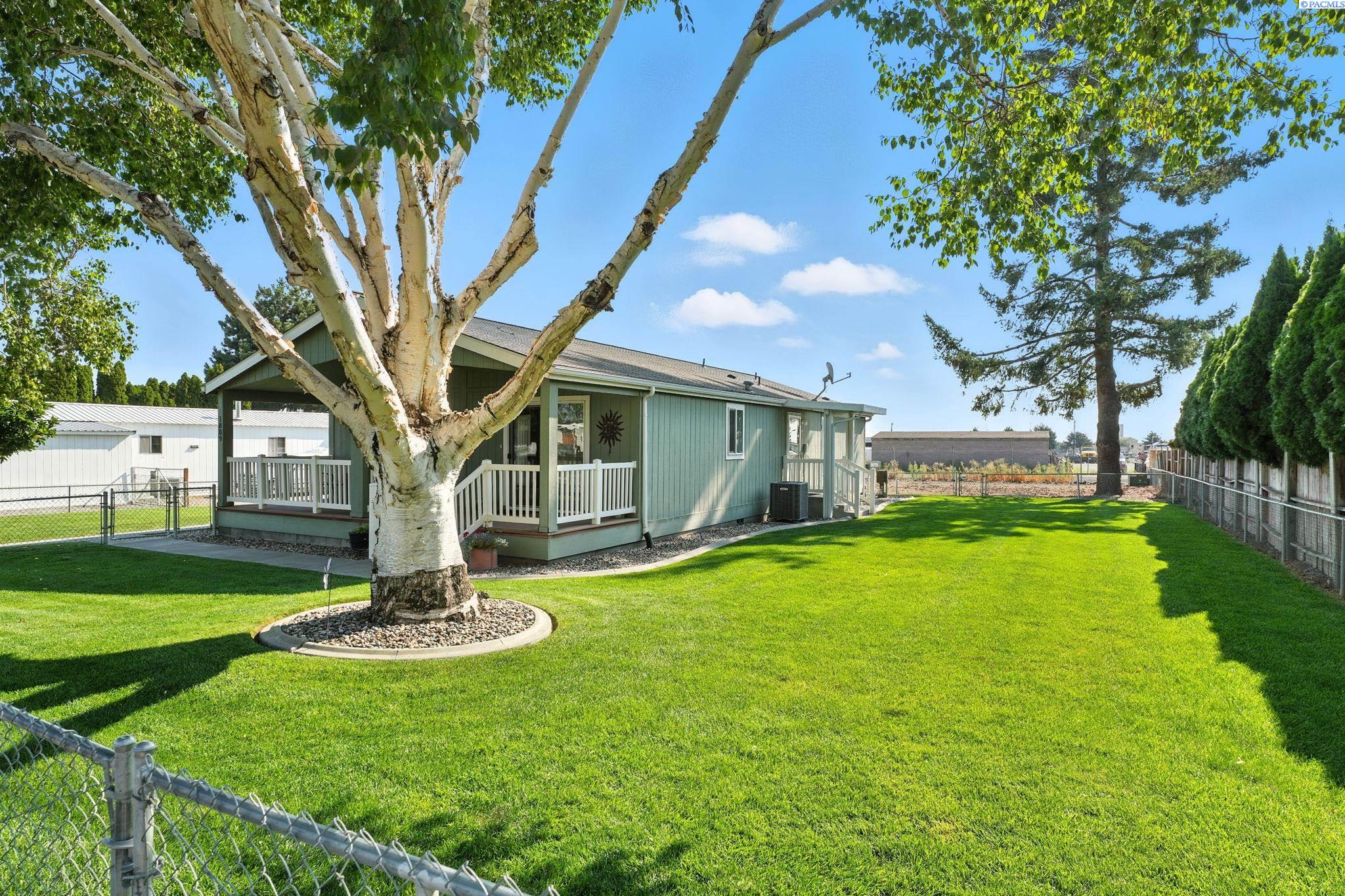 1809 Huntington