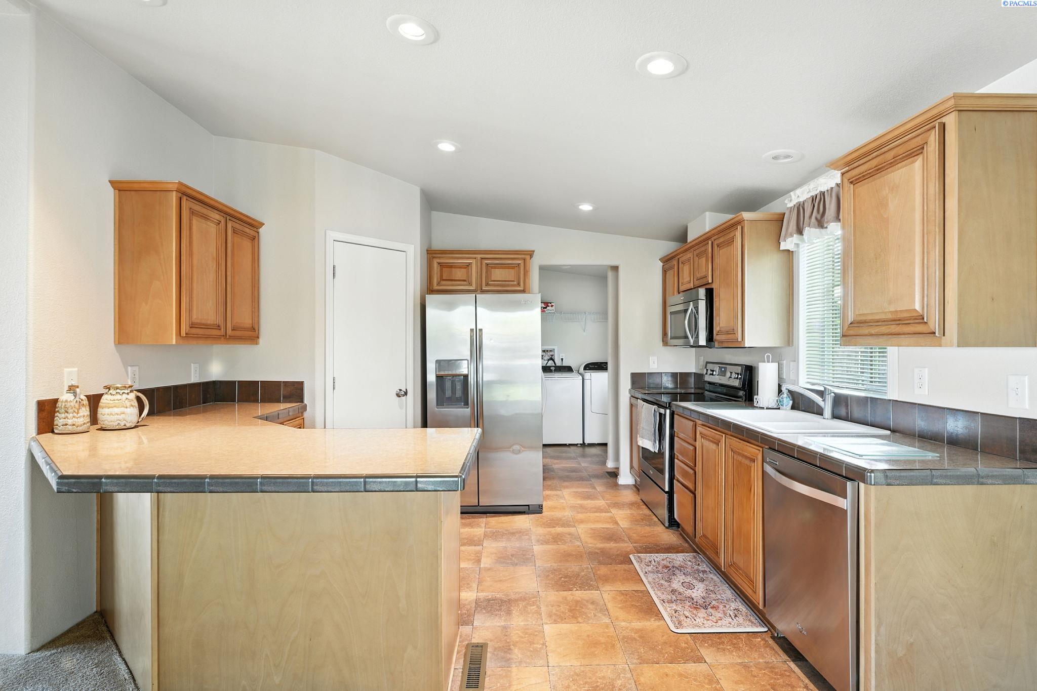 1809 Huntington
