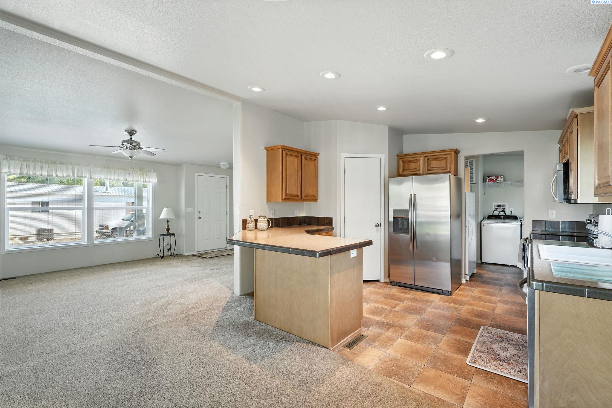 1809 Huntington