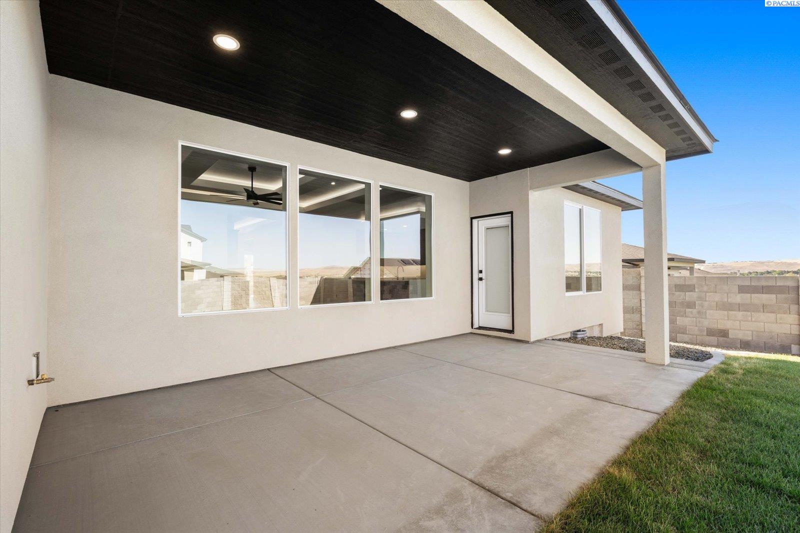 2331 Upriver