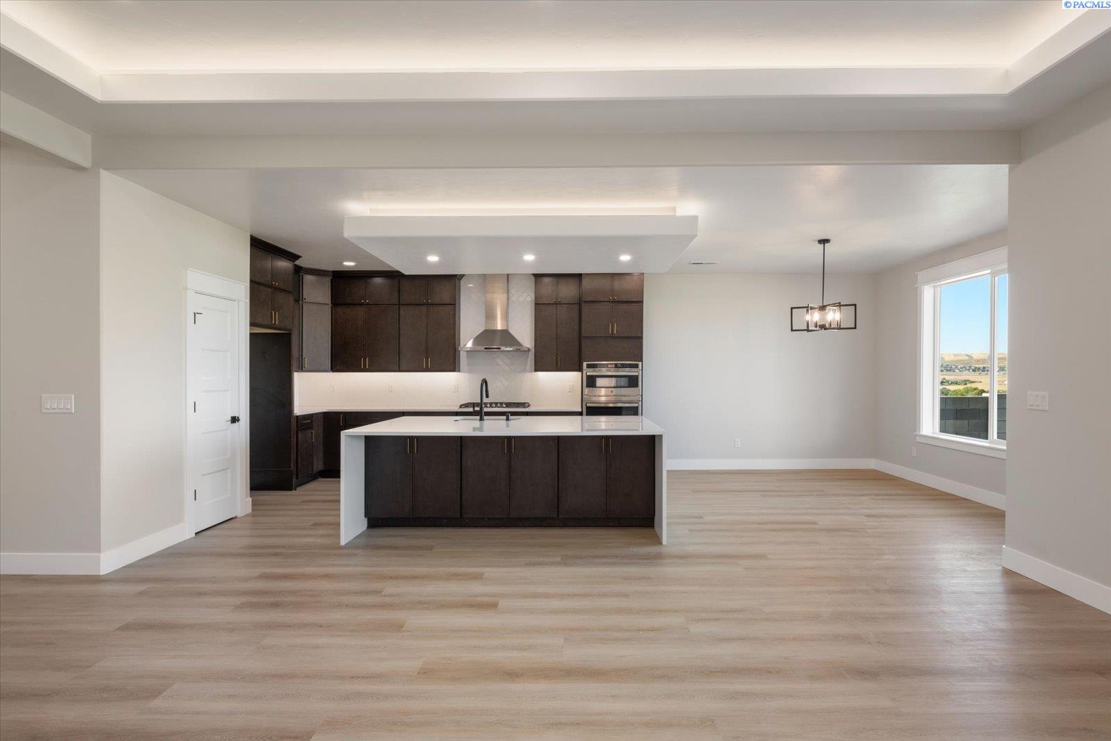 2331 Upriver