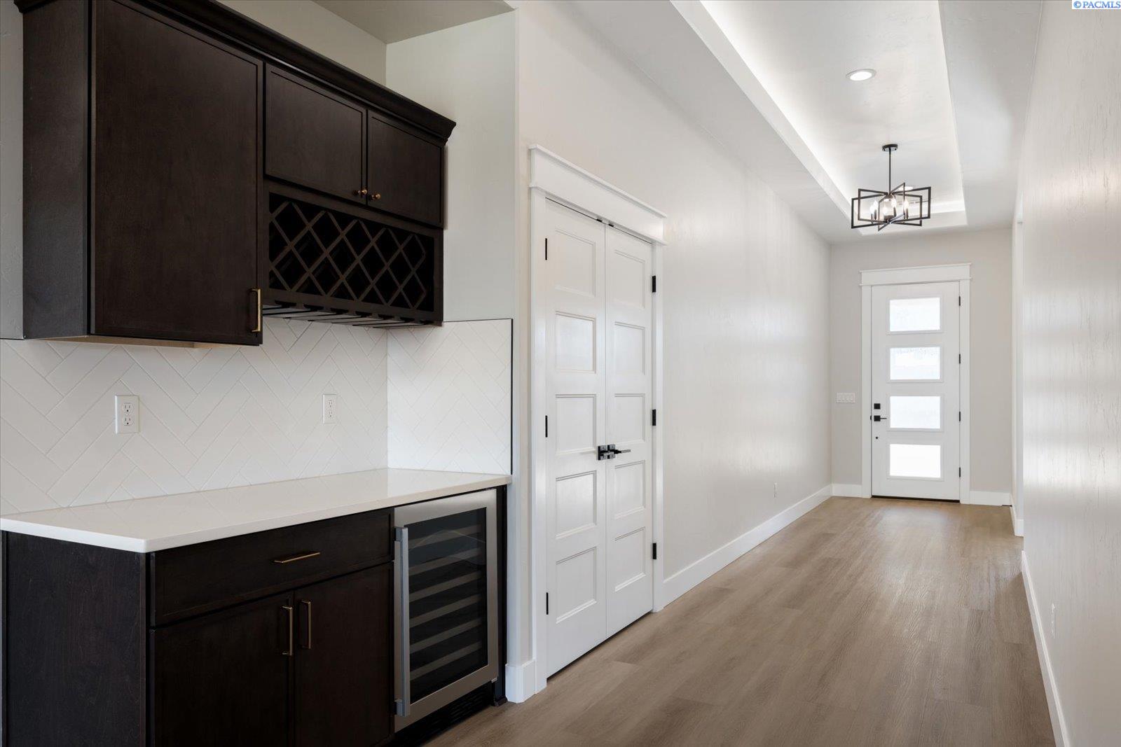 2331 Upriver