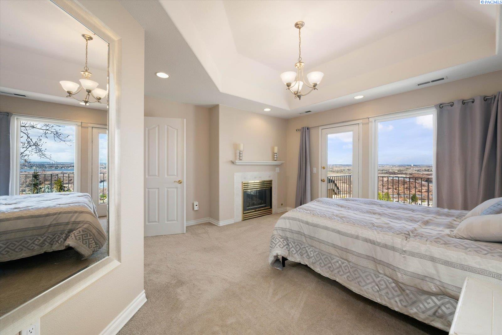 1213 Brentwood Ave