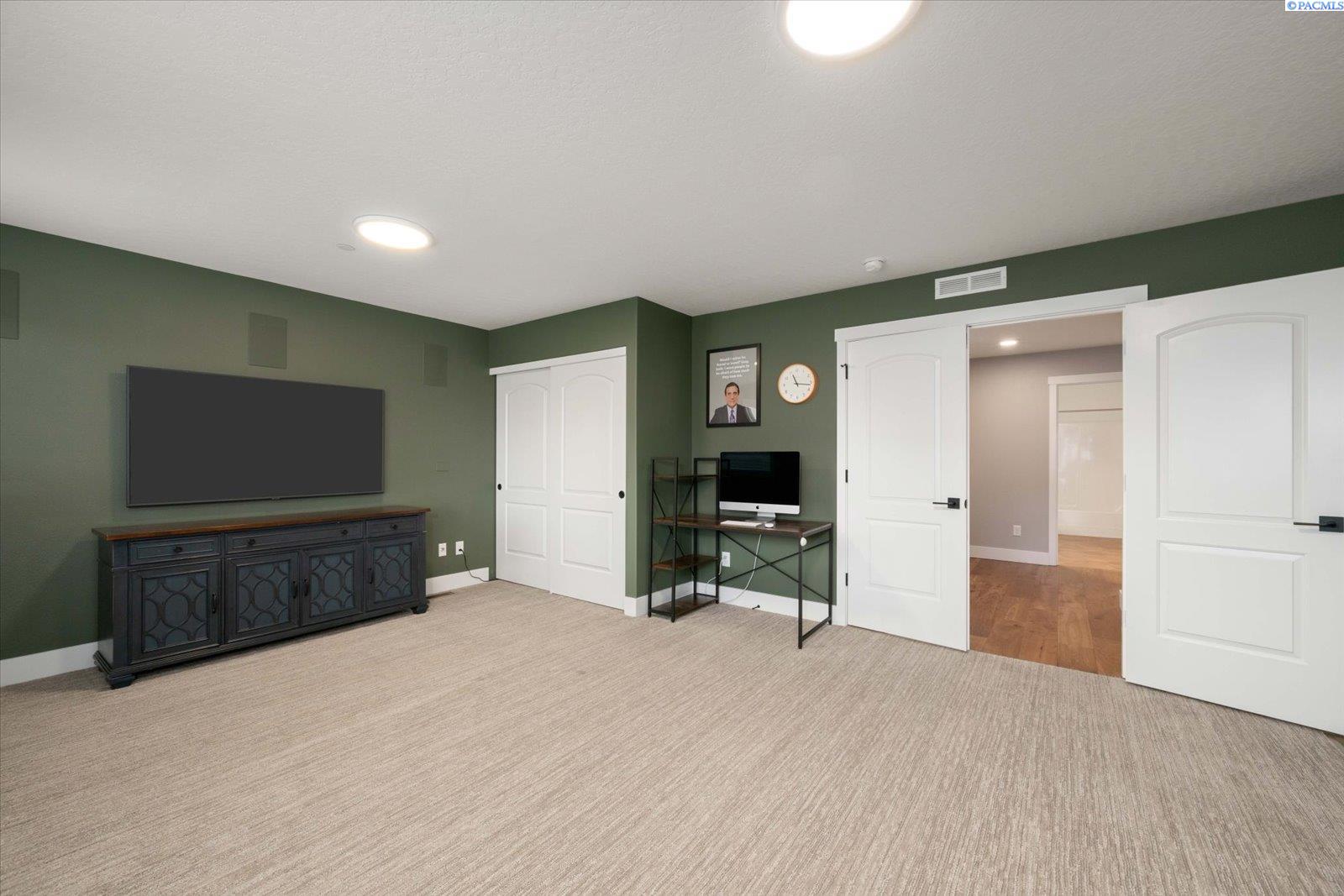 4259 Potlatch