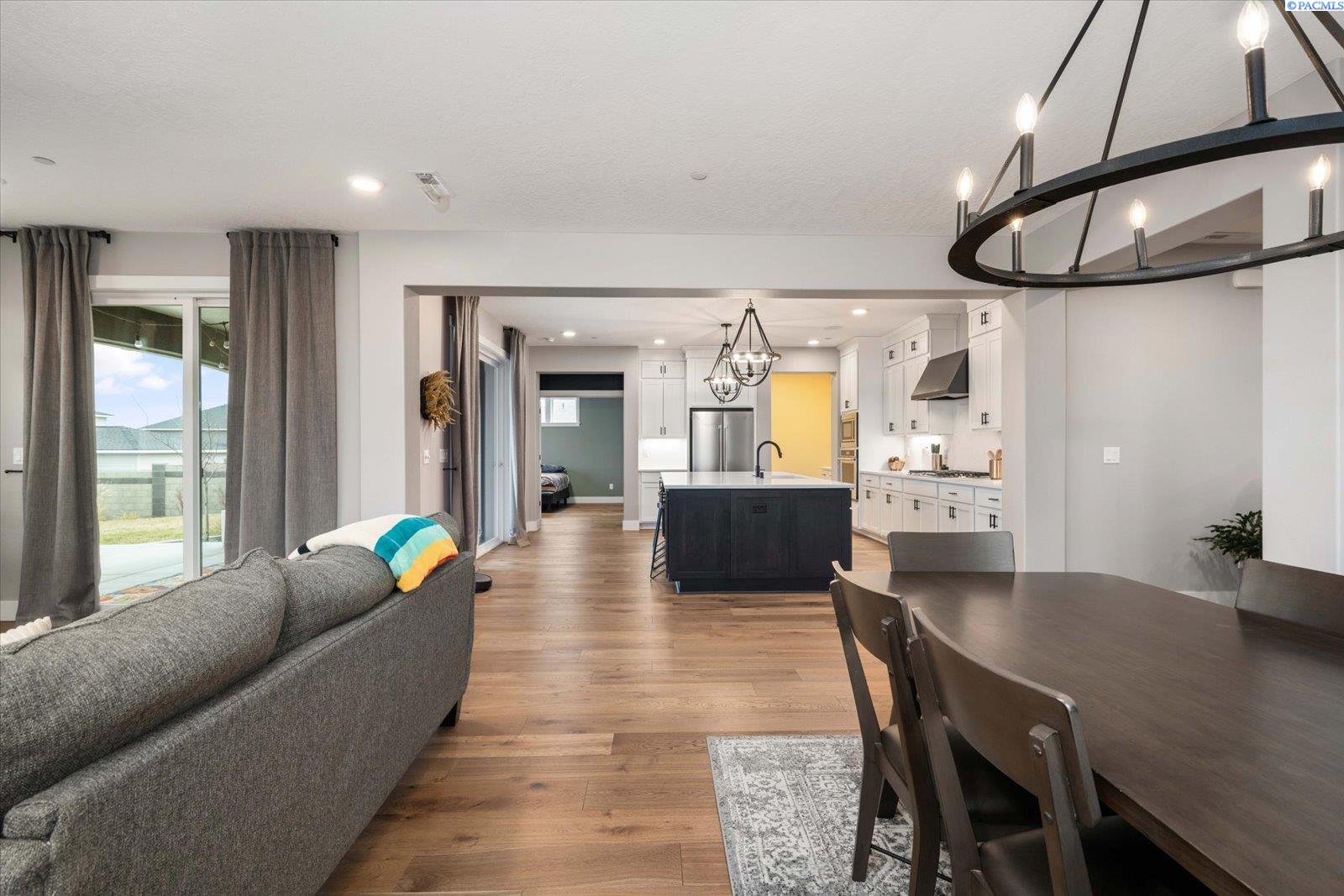 4259 Potlatch