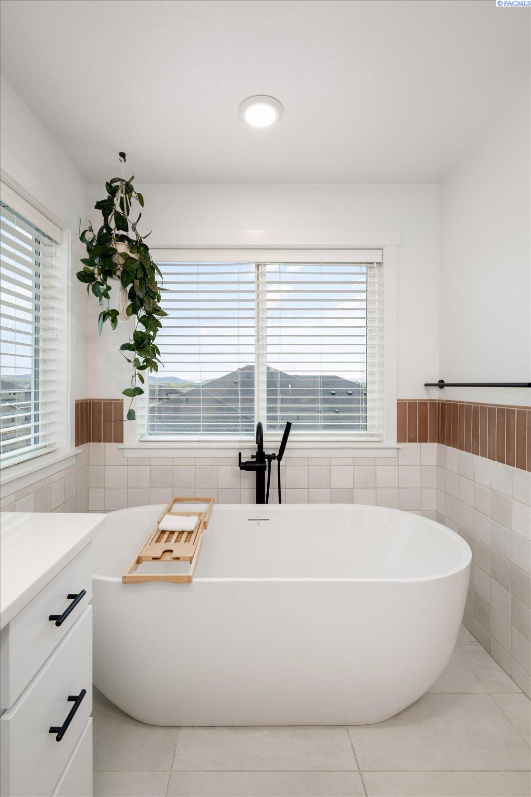 4259 Potlatch