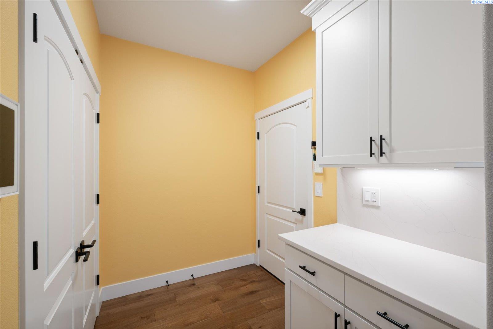 4259 Potlatch