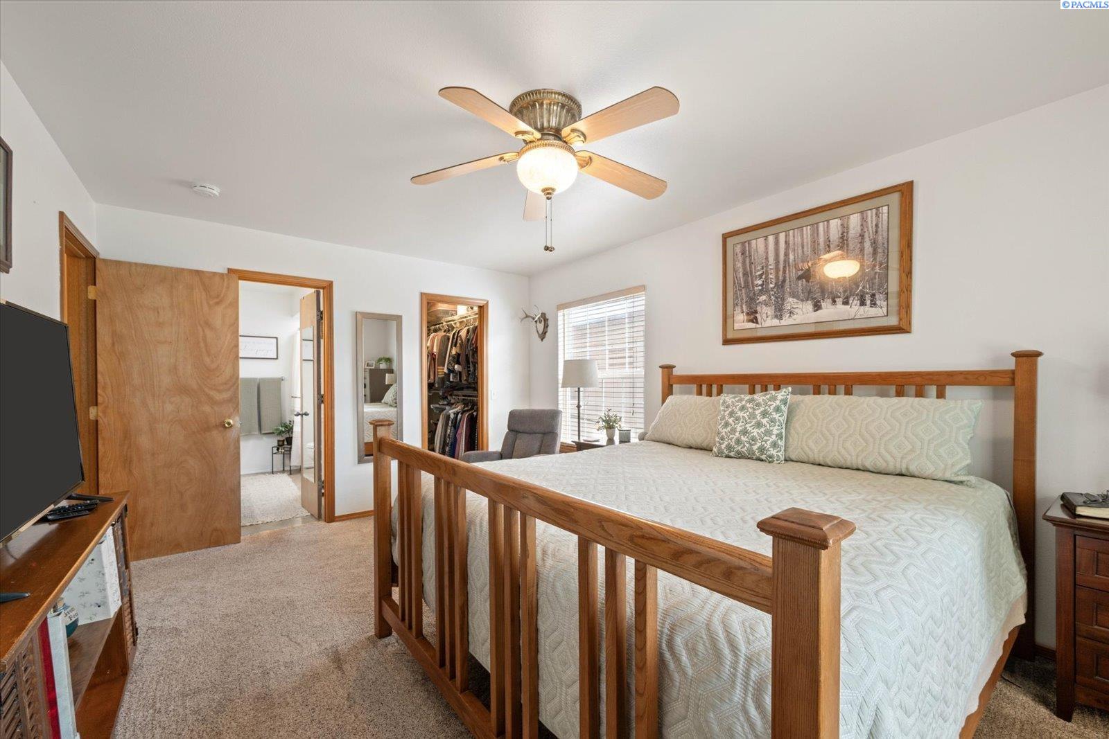 1713 W 8th Place