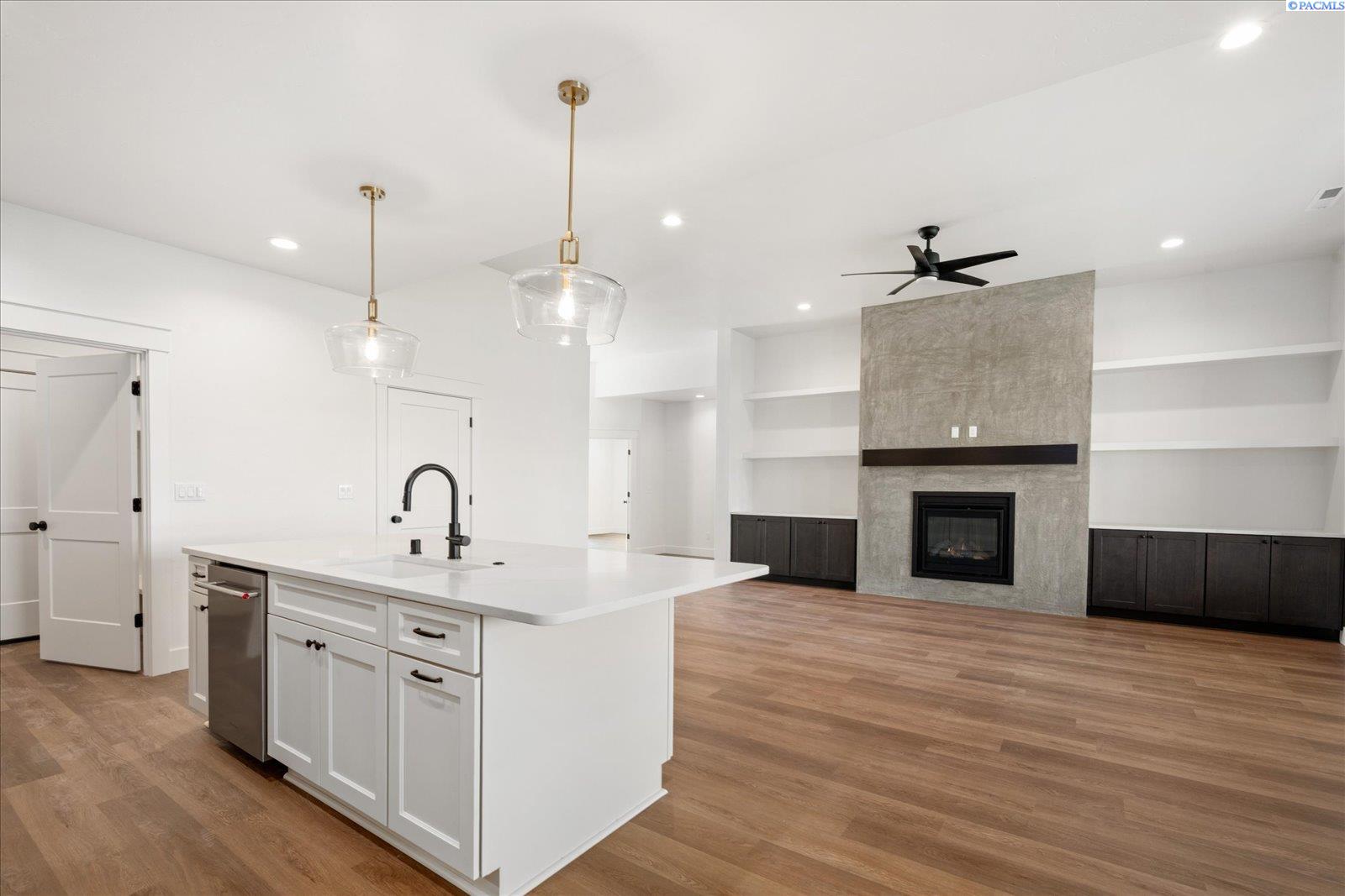 2377 Waterhill