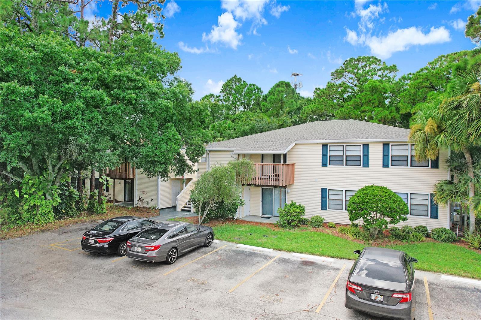 134 SYCAMORE LN #F