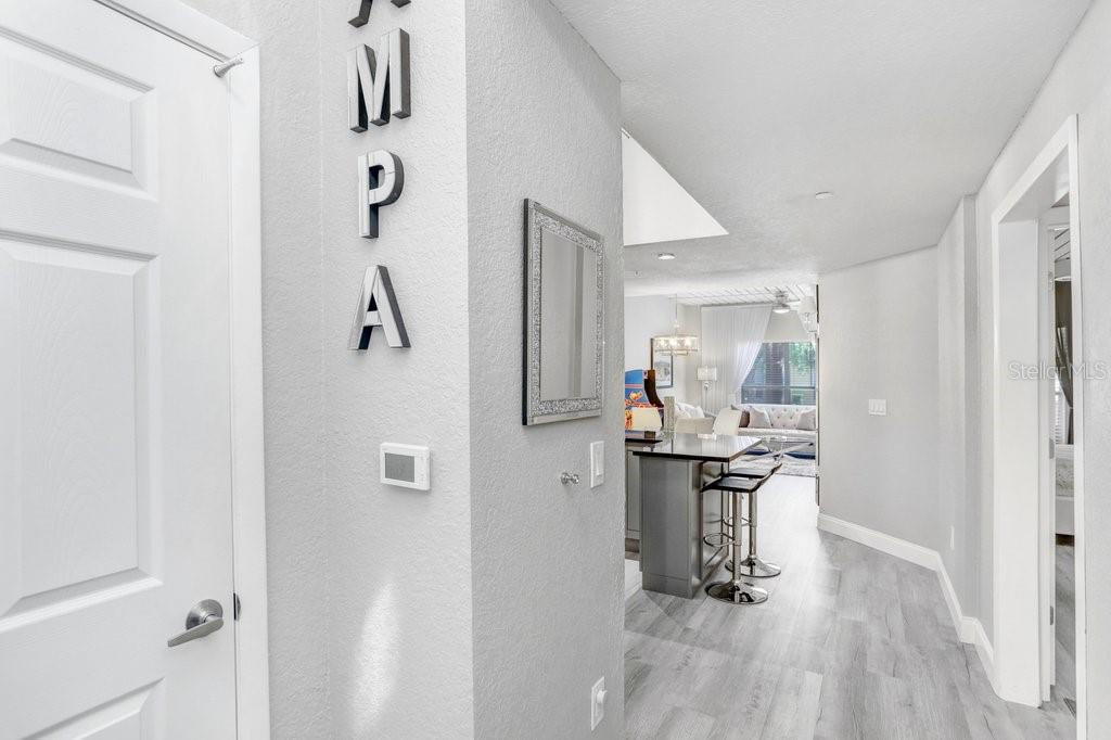 2440 W HORATIO ST #1011