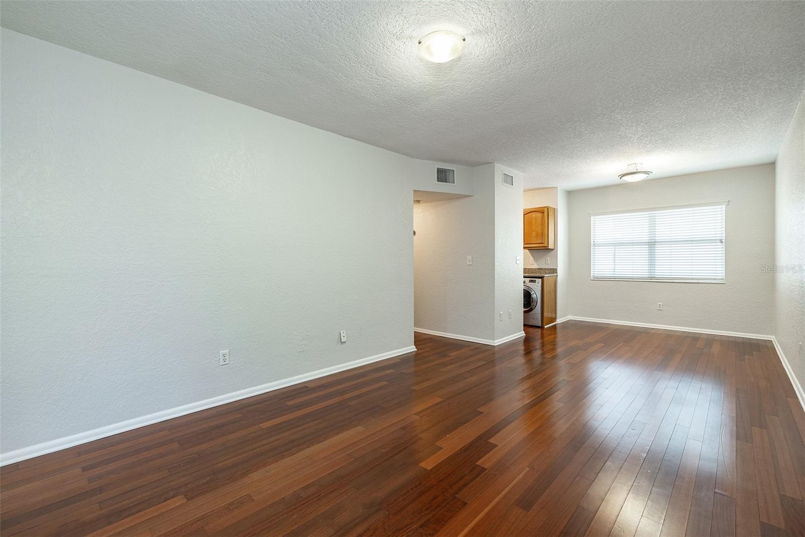 212 S CHURCH AVE #208