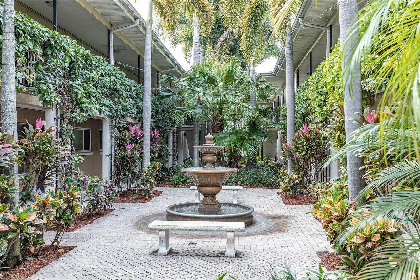 212 S CHURCH AVE #208