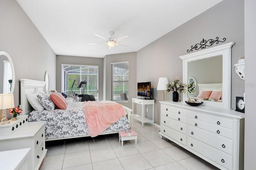 10014 VISTA POINTE DR