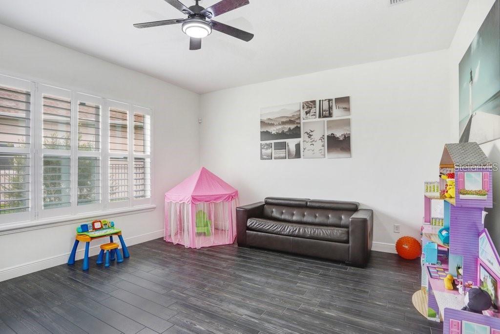 16247 NOVEMBER RAIN CT
